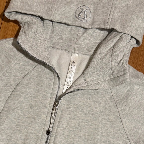 Lululemon Scuba Full-Zip Cropped Hoodie Heathered Core Ultra Light Grey Size 6 - Picture 6 of 16